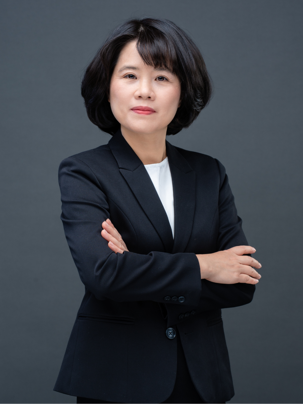 Bà. Phạm Quỳnh Lan