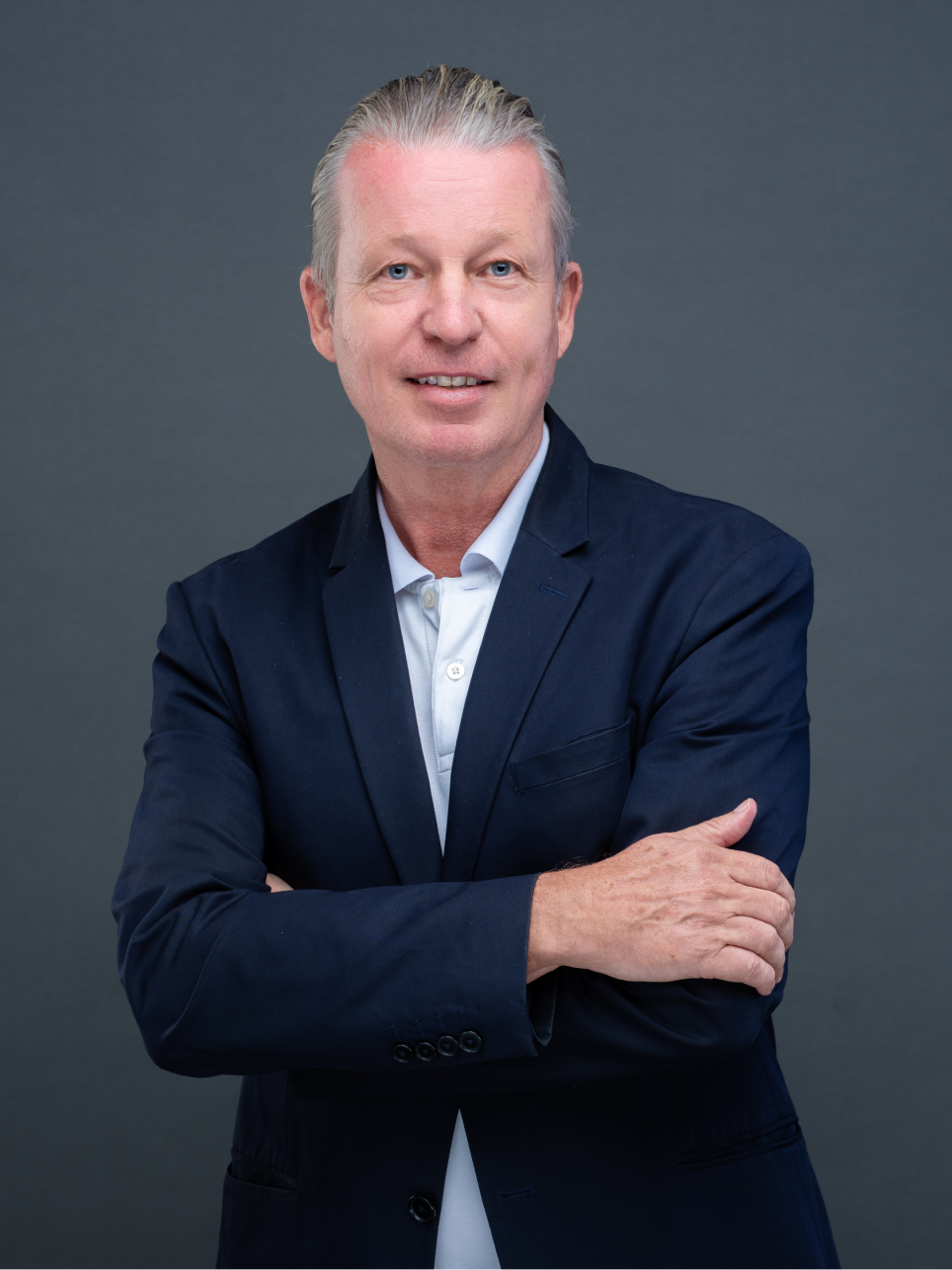Ông. RAINER FREY